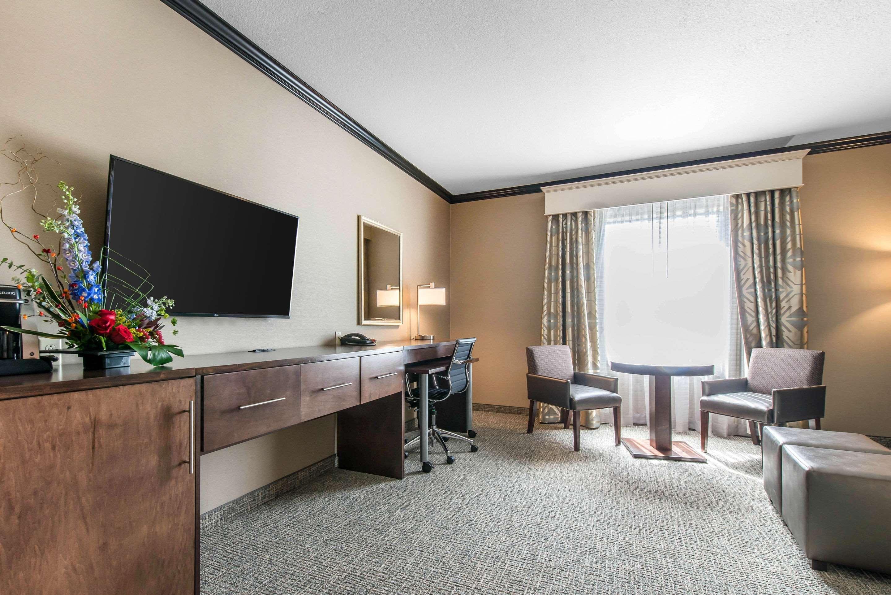 The Heritage Inn & Suites, Ascend Hotel Collection Garden City Bagian luar foto