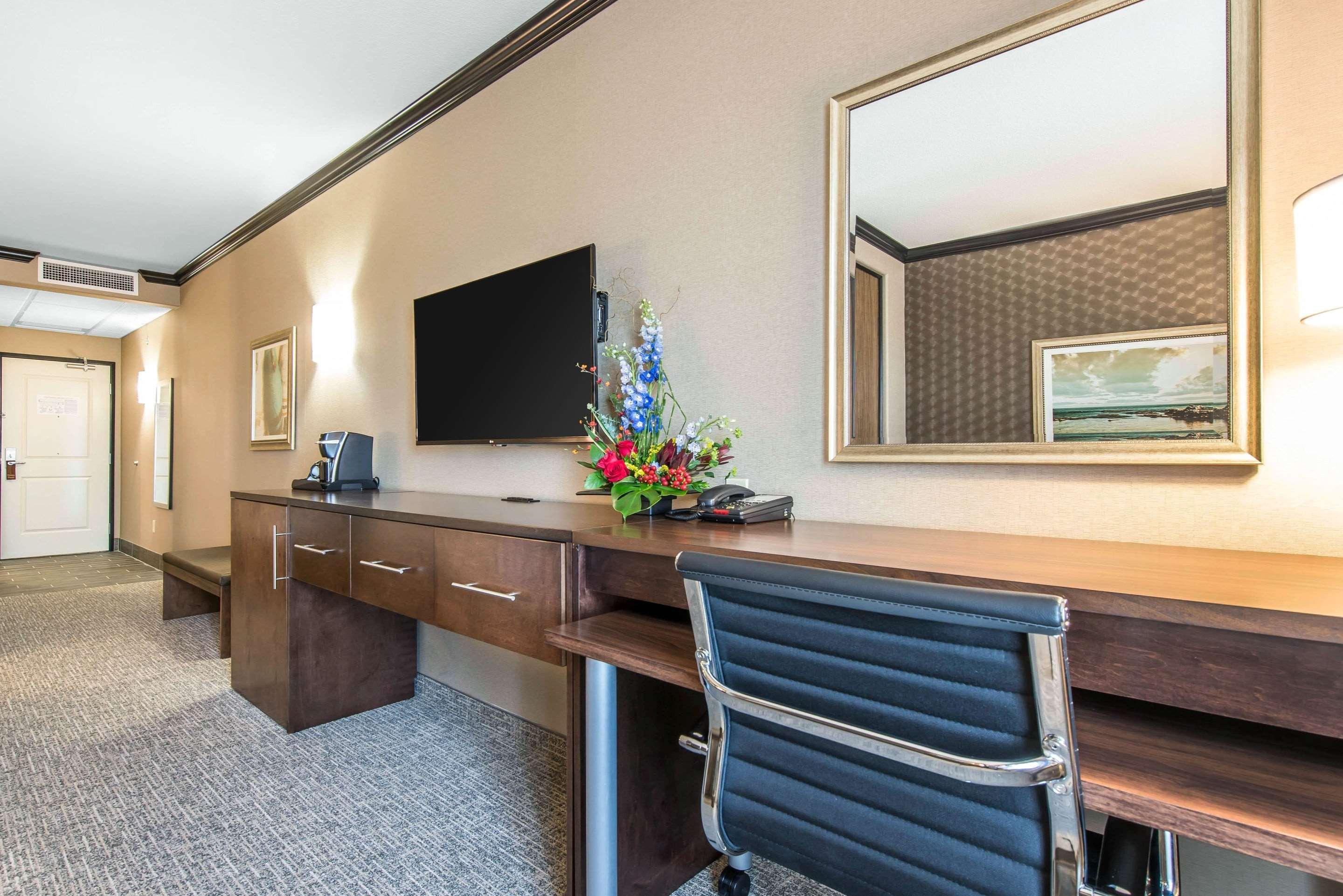 The Heritage Inn & Suites, Ascend Hotel Collection Garden City Bagian luar foto