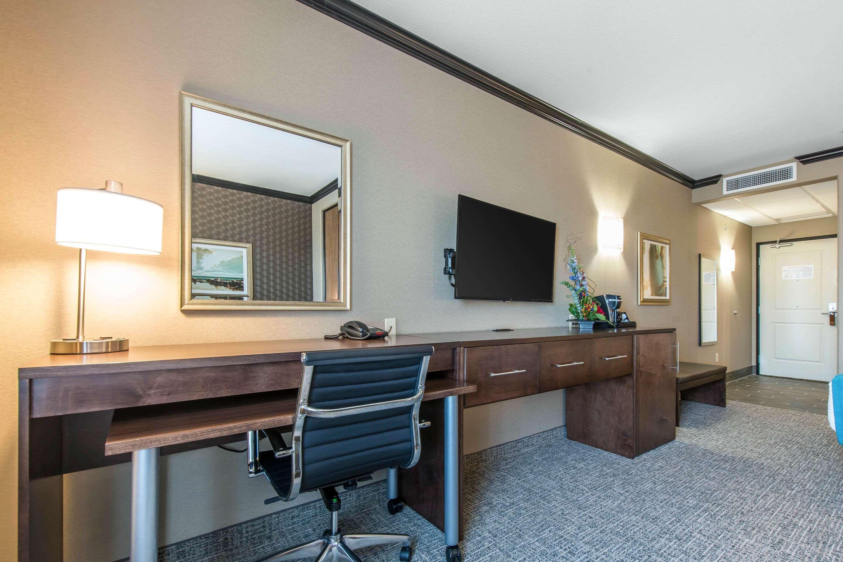 The Heritage Inn & Suites, Ascend Hotel Collection Garden City Bagian luar foto