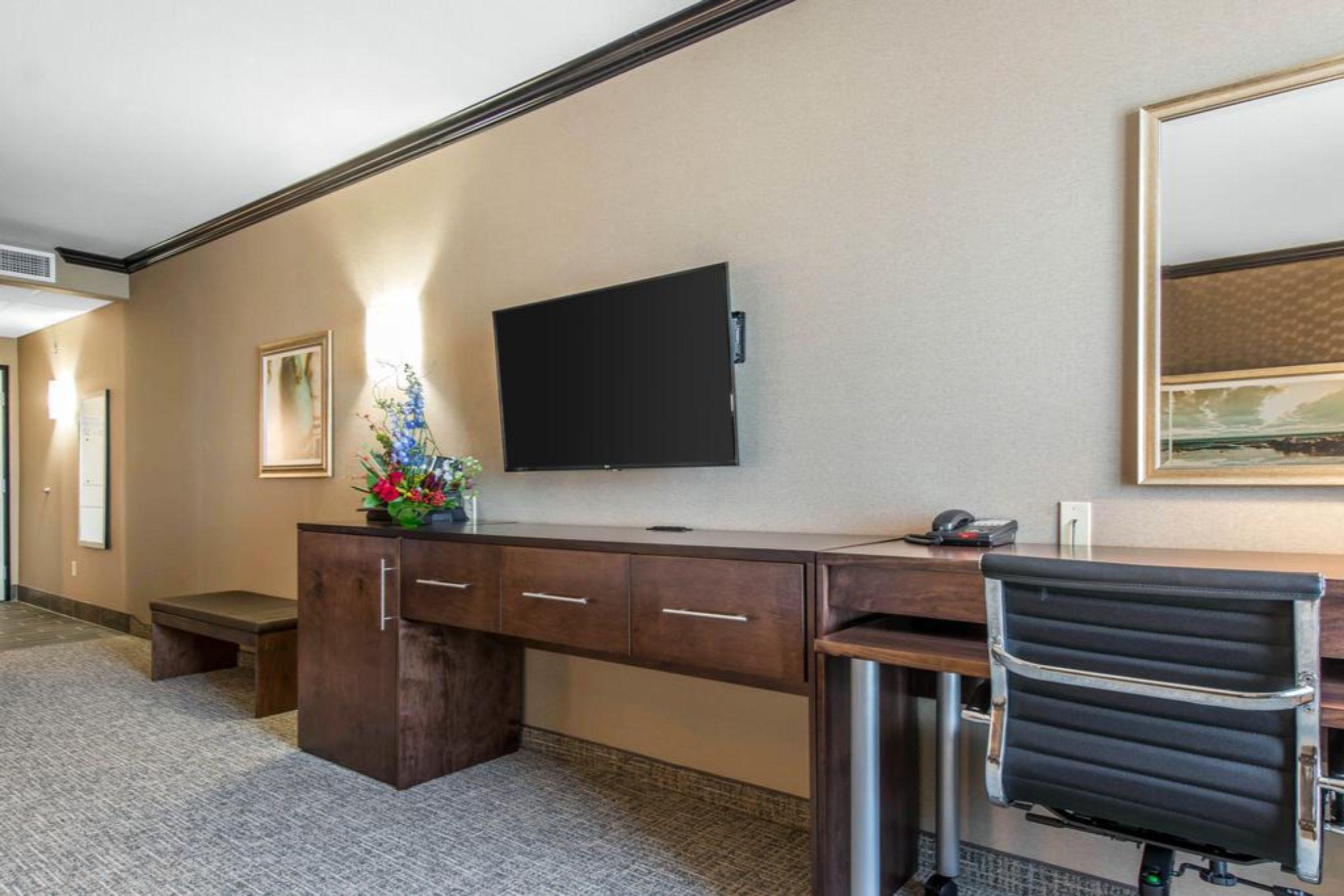 The Heritage Inn & Suites, Ascend Hotel Collection Garden City Bagian luar foto