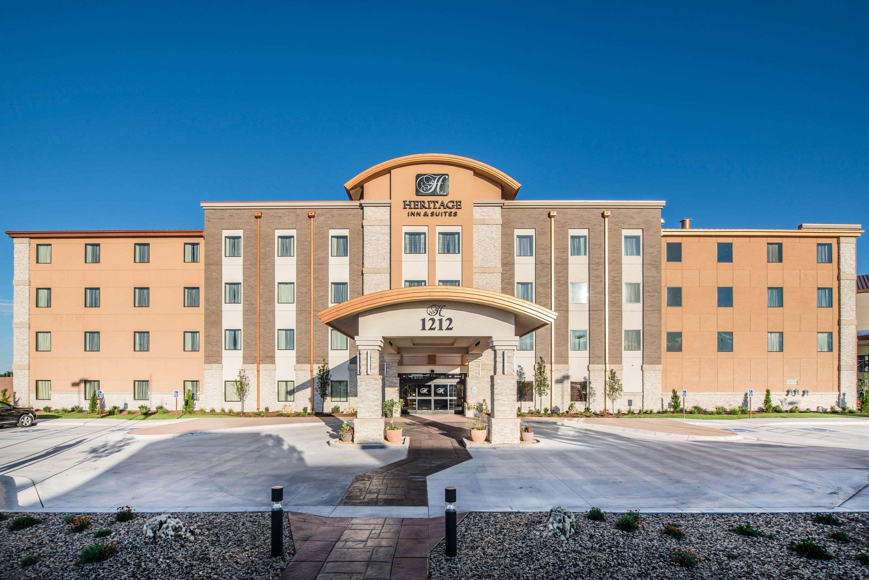 The Heritage Inn & Suites, Ascend Hotel Collection Garden City Bagian luar foto