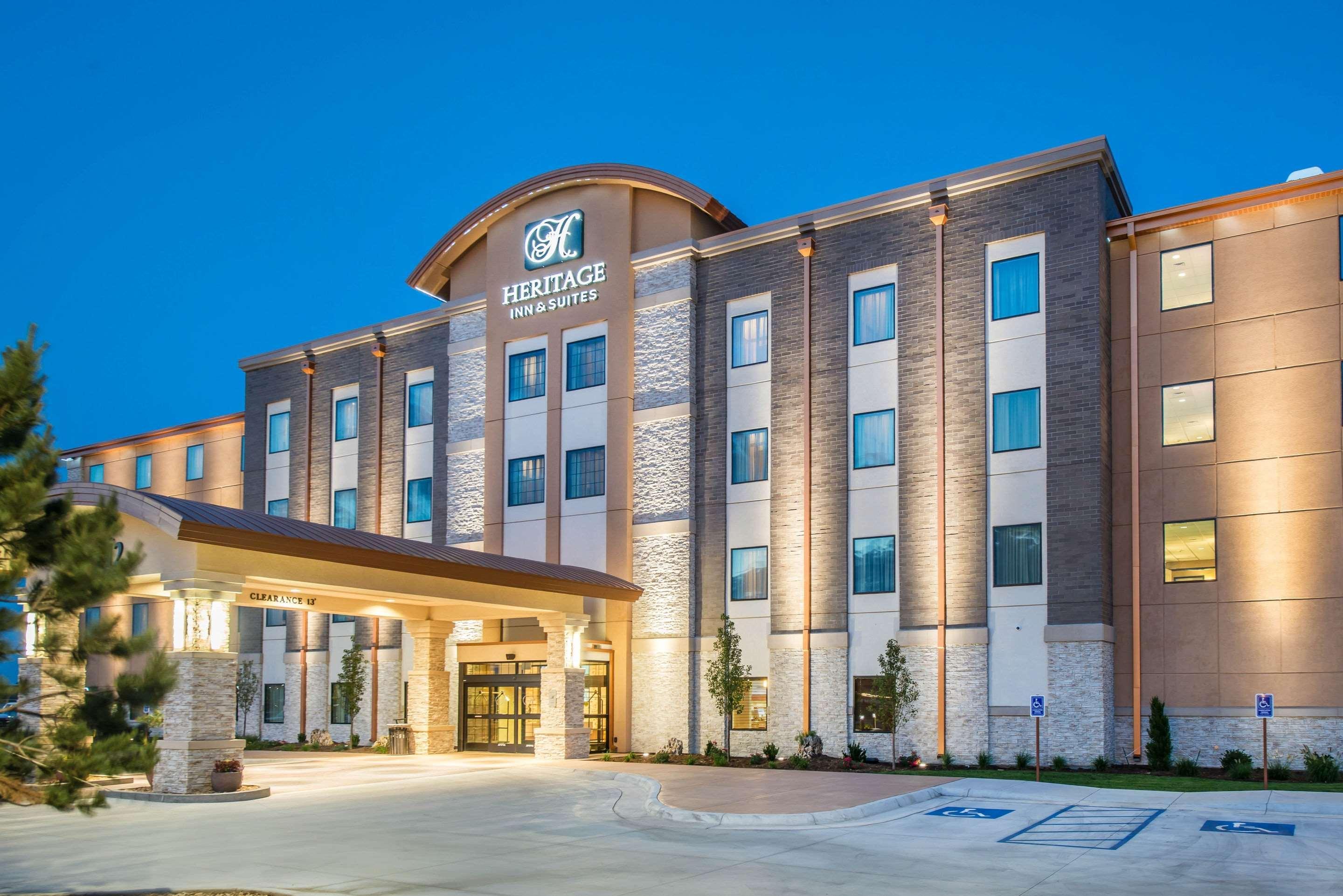 The Heritage Inn & Suites, Ascend Hotel Collection Garden City Bagian luar foto