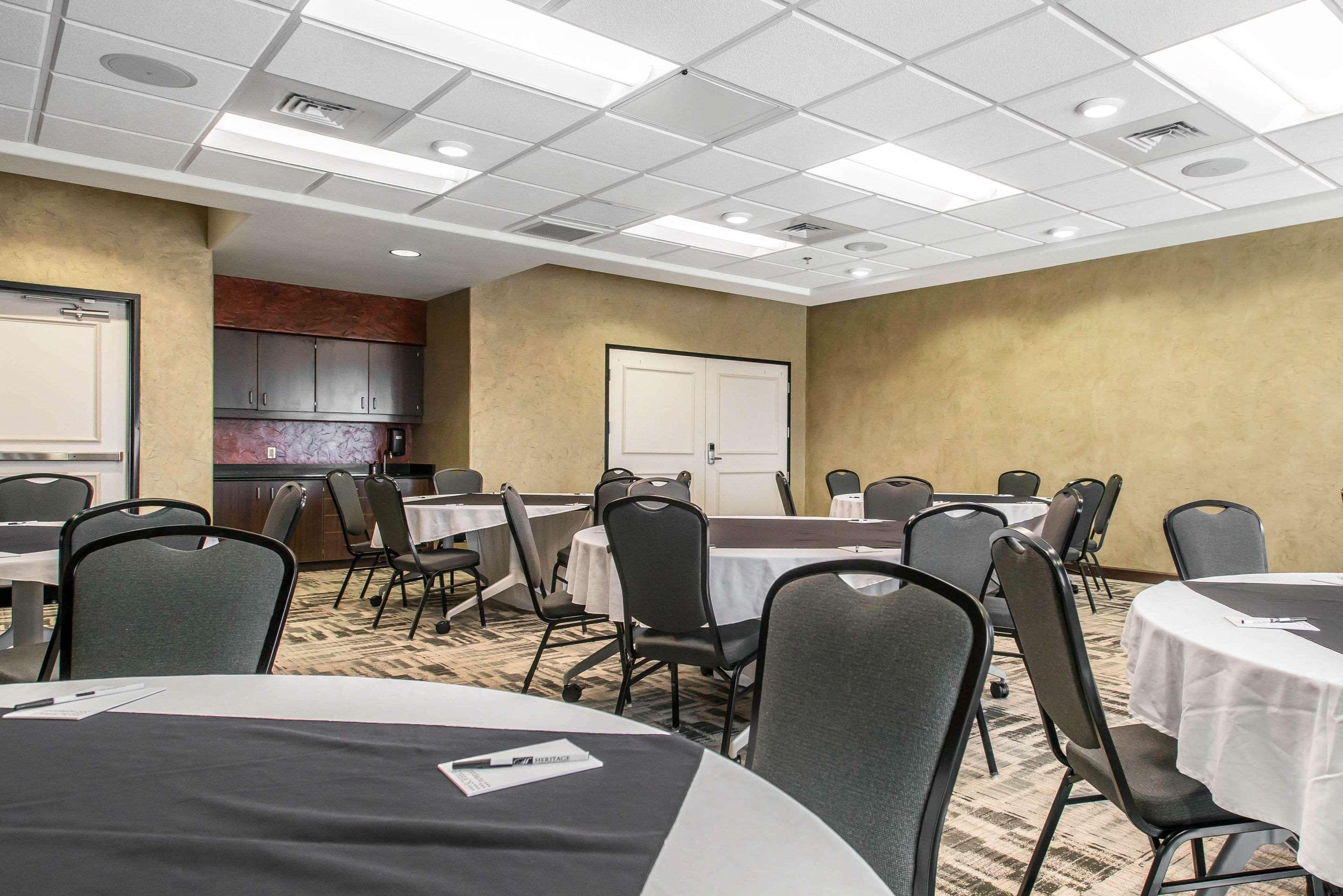 The Heritage Inn & Suites, Ascend Hotel Collection Garden City Bagian luar foto
